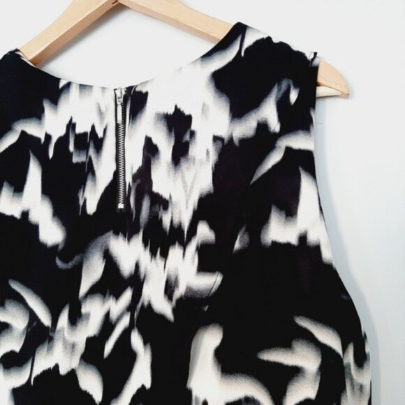 CLEO Split Back Abstract Black and White Sleeveless Top XL Petite - Picture 8 of 12
